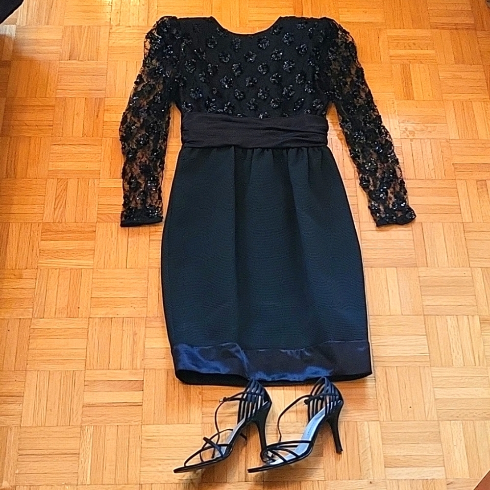 FLASH SALE! CHIC Lace & Sequin Cocktail Dress, Ruched Satin Waist, Tulip Skirt 8
